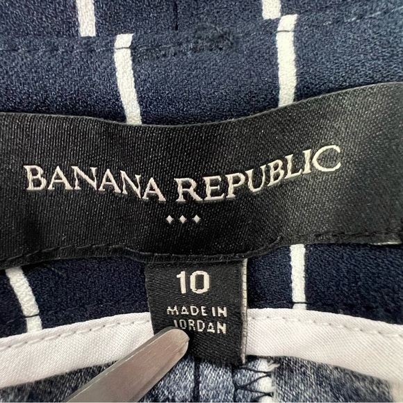 Banana Republic Women’s Shorts Sz 10 Multi Color Pleated Front Belt Ties Front - Picture 3 of 8